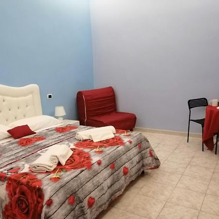 Guest House Francesco Наполи Екстериор снимка