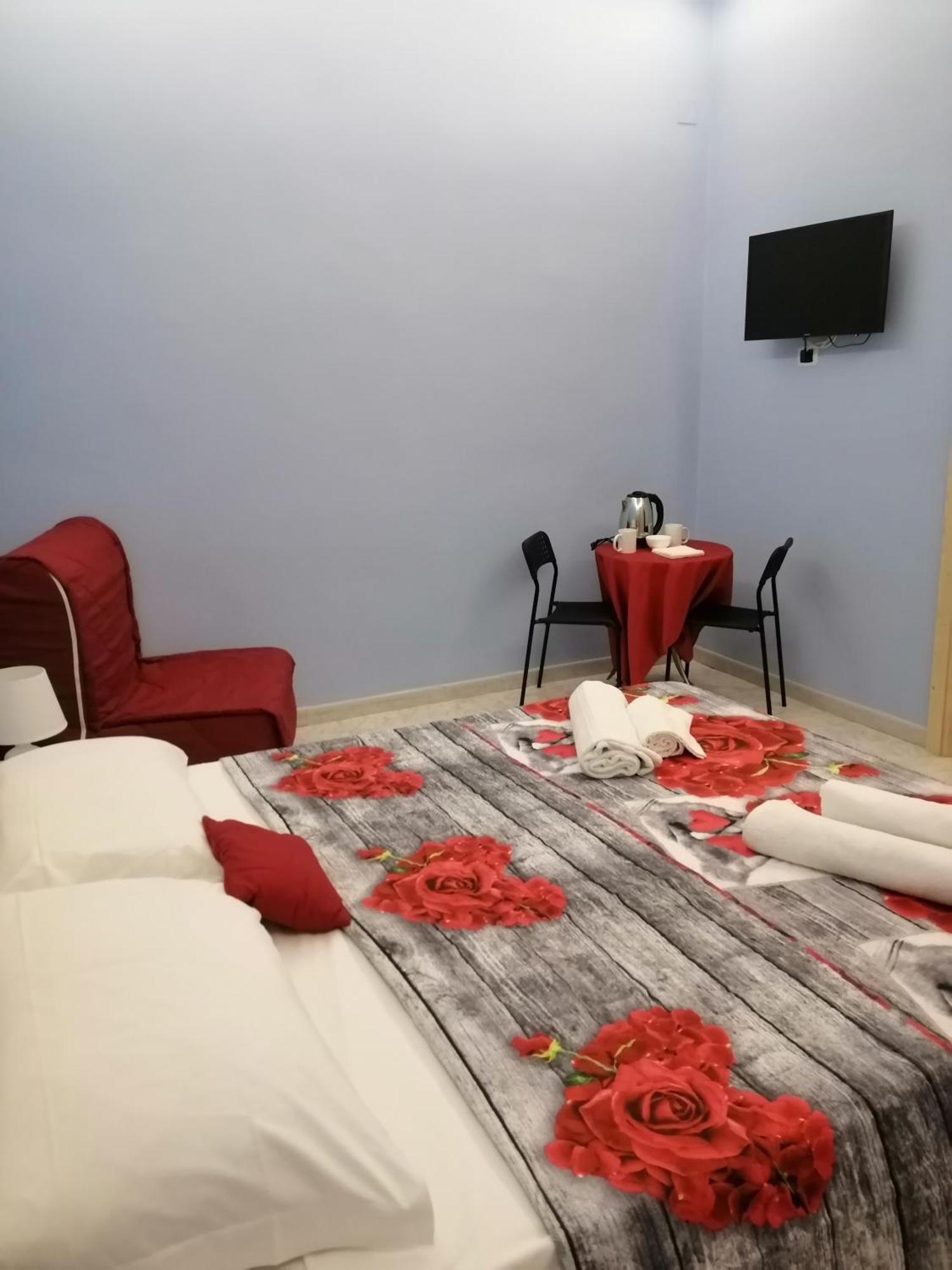 Guest House Francesco Наполи Екстериор снимка